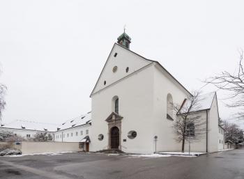 Kirche mit angrenzendem Kloster